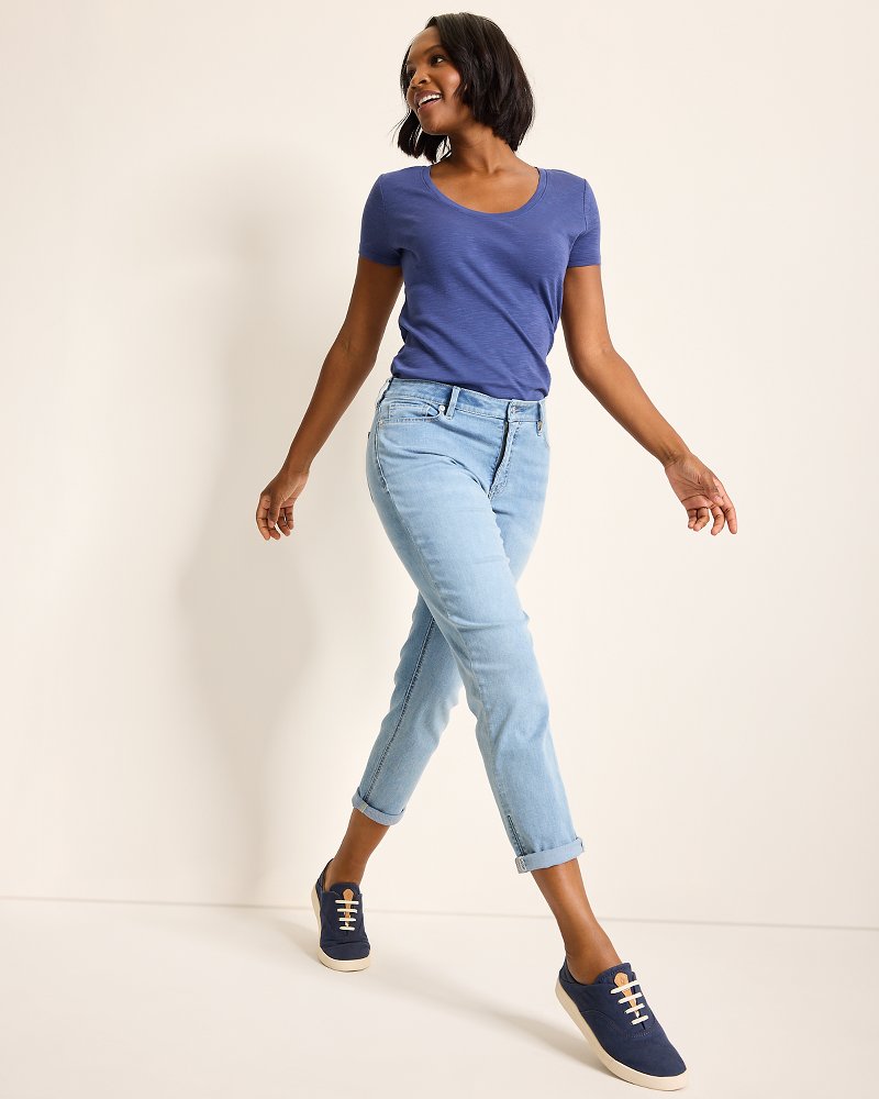 Tommy Bahama | Mid-Rise Boyfriend Jeans / Light Bright Blue Wash