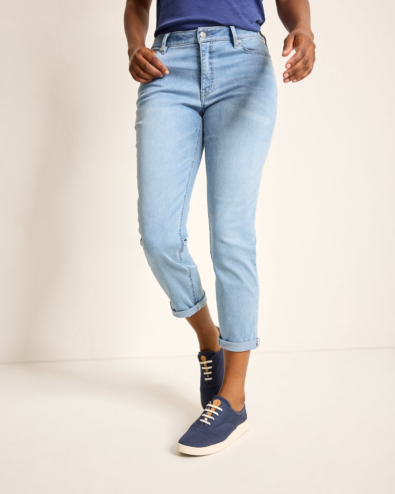Tommy Bahama | Mid-Rise Boyfriend Jeans / Light Bright Blue Wash