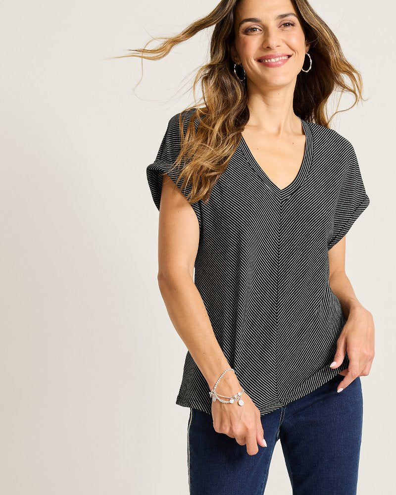 Tommy Bahama | Kauai Tranquil Sea V-Neck T-Shirt / Black