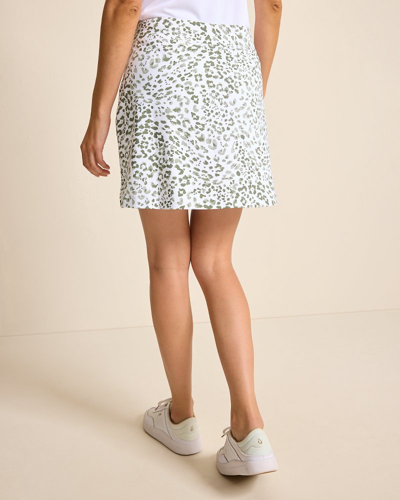 Tommy Bahama | Aubrey Leopard Leisure IslandZone® Skort / Tea Leaf