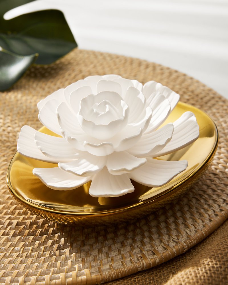 Tommy Bahama | Island Blend Porcelain Flower Diffuser / Island Blend
