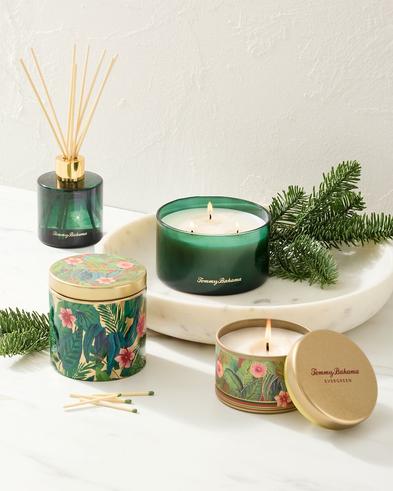 Tommy Bahama | Evergreen 10.6-oz. Floral Embossed Candle Tin / Evergreen