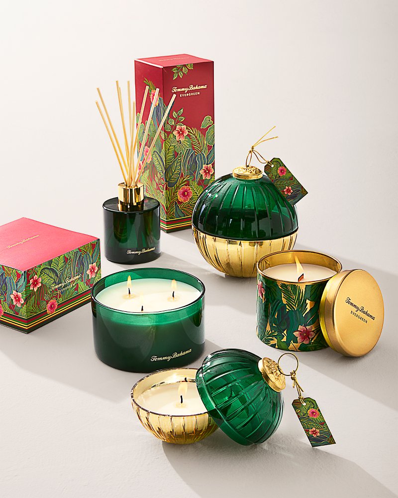 Tommy Bahama | Evergreen 10.6-oz. Floral Embossed Candle Tin / Evergreen