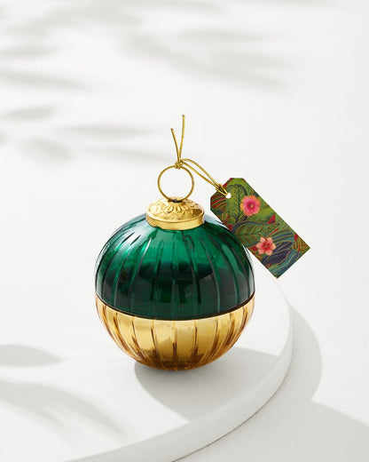 Tommy Bahama | Evergreen 3-oz. Etched Ornament Candle / Evergreen
