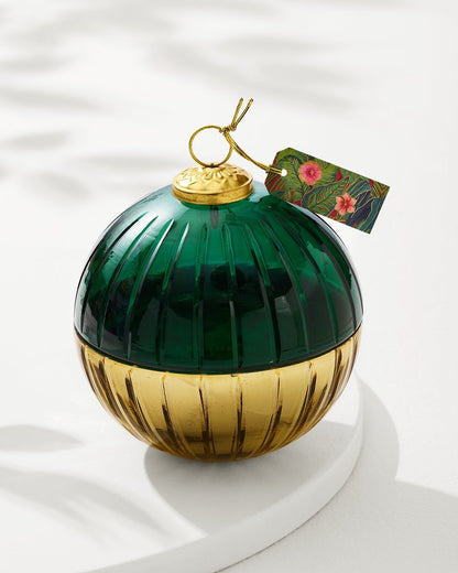 Tommy Bahama | Evergreen 8.5-oz. Etched Ornament Candle / Evergreen