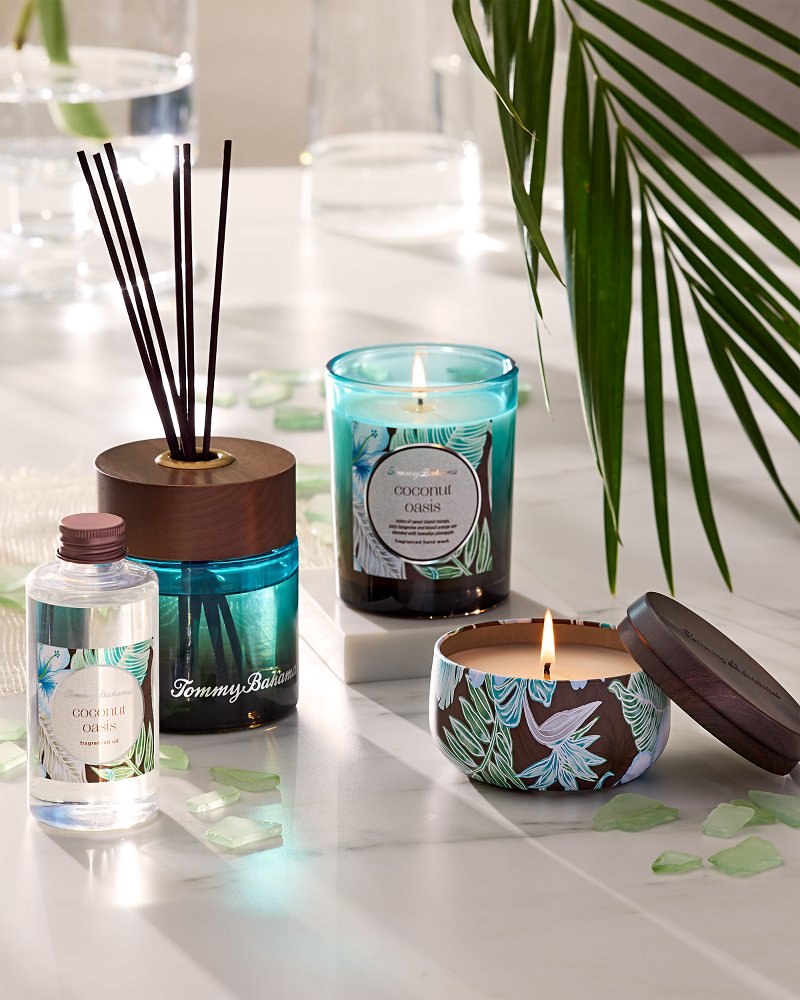 Tommy Bahama | Coconut Oasis Travel Candle Tin / Coconut Oasis