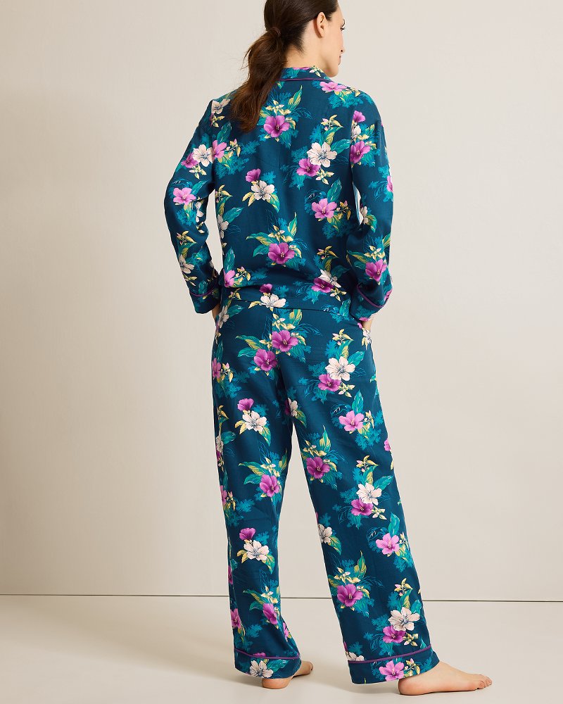 Tommy Bahama | Woven Sateen Long Sleeve & Pants Pajama Set / Summer Night